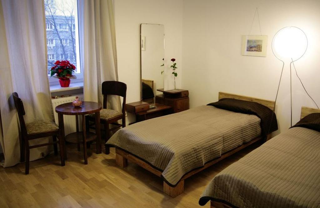 Apartment4You - Solidarnosci Варшава Екстериор снимка